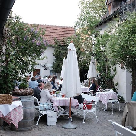 Zum Goldenen Lowen Hotel คาลมุนซ์ ภายนอก รูปภาพ